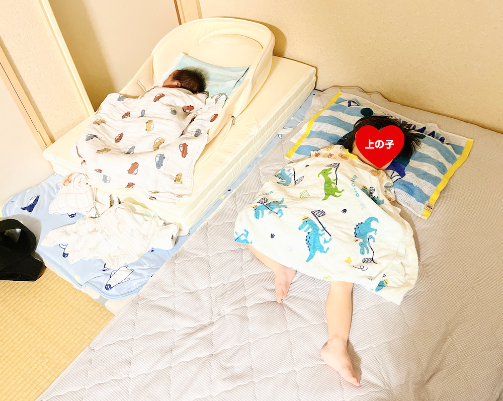 新生児のいる生活の流れと赤ちゃんの様子について